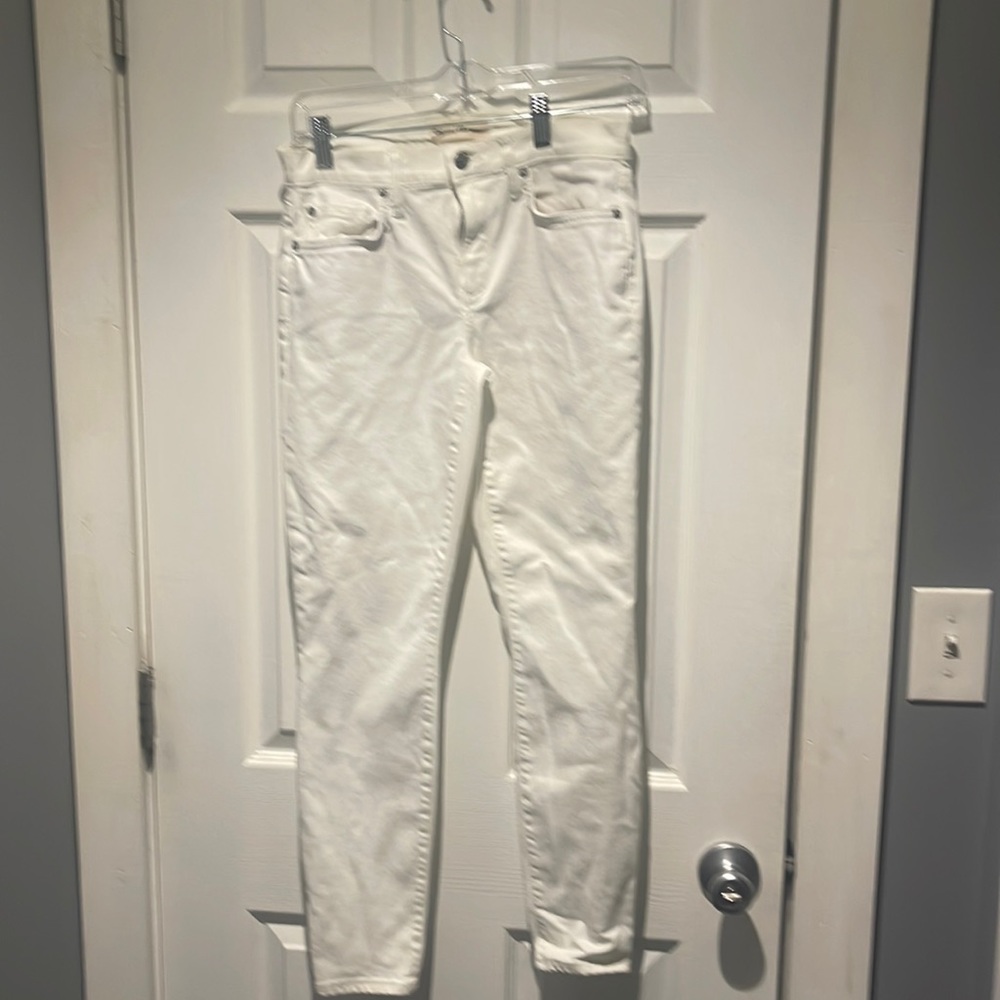 White gap skinny jeans